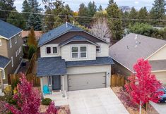 Others 5 Old Mill Getaway by Avantstay Private Backyard w Hot Tub