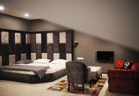 Others One Day Suit Hotel