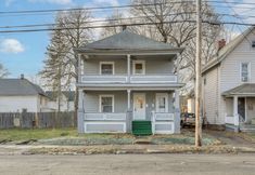 Others 2 Apartment 2 Mi to Niagara Falls State Park!