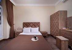 Lainnya 7 Taksim Coll