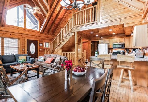 Others Summit View Way Resort Cabin w Hot Tub Deck w Views Pool Table