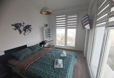 Lainnya 4 18th Floor Secure Luxury Condo With Pool & Fitness Included In Price