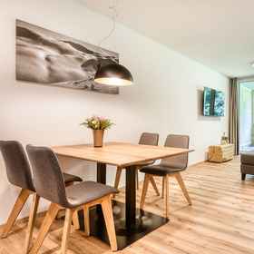 Room 1 Brandnerhus Nr 14 - Balkon 2-zimmer Ferienwohnung, Sankt Anton im Montafon Hotels