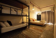 Others 5 Edificio Bola de Oro