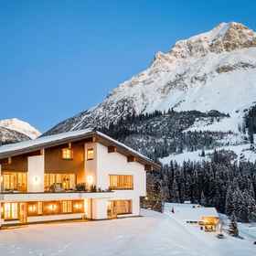 Room 1 Chalet Lilly-family Friends mit Ski In-ski out, Sankt Anton im Montafon Hotels