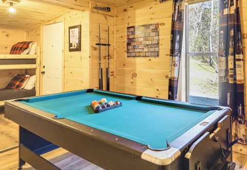 อื่นๆ Private Hot Tub & Grill: Rustic Sevierville Cabin!
