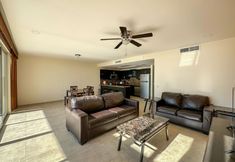 Others 7 Poolside Family Retreat 2BR Condo