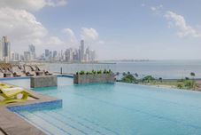 기타 Oceanfront Designer Apartment PH The Sands, Next to Hilton