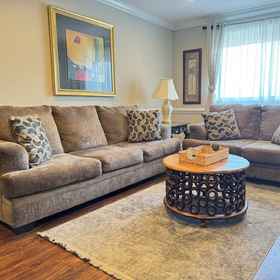 Primary image 1 Downtown 3BD City View with Washer Dryer, King Memorial Hotels