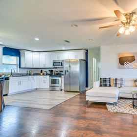 Room 1 Home Close to Clearwater Beach, Khách sạn Pinellas County