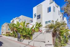 Lainnya Coastal Escape