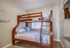 Others 4 Cozy Kingston 1