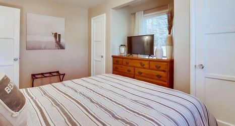 อื่นๆ 2 Crown Jewel