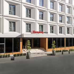 Primary image 1 Hampton By Hilton Istanbul Sisli, Khách sạn Quartz Clinique | Botoks | Dudak Dolgusu | Vaser Liposuction | Meme Büyütme