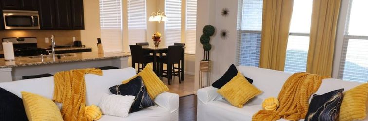 อื่นๆ Homify360 5BR Home With Game Room Media Room