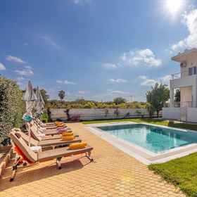 Room 1 奇异的克里桑西别墅带私人泳池, Dimos Gortyna 酒店