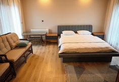 Others 4 Yonca Evler