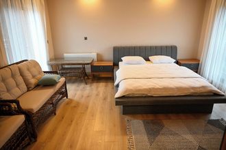 Others 4 Yonca Evler