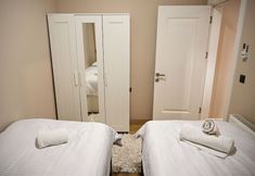 Others 7 Yonca Evler