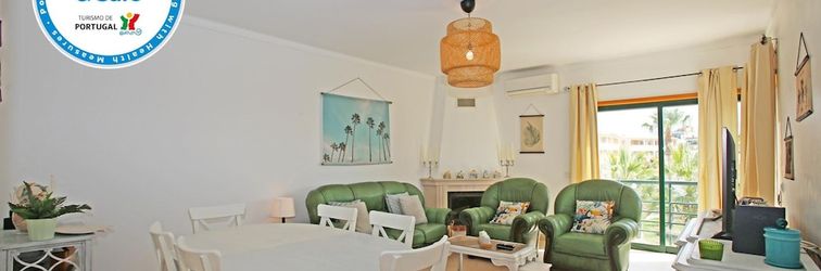 Others B16 - Sandy Pine Beachfront Flat in Lagos