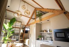 Others 3 LODGE&LOFT