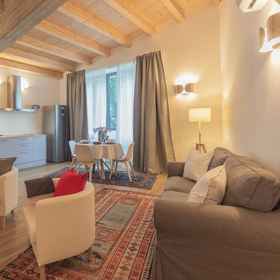 Room 1 Luxury Apartments in Villa Cardinal Ciceri by Rent all Como, Province of Como Hotels