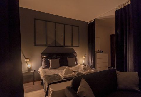 Others Black Loft Como by Rent all Como