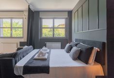Others 3 Black Loft Como by Rent all Como