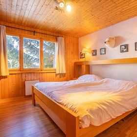 Room 1 Chalet Rübezahl 1. OG, Unterbäch Hotels