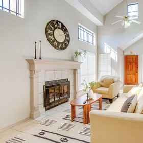 Primary image12 Mi to Houston Funplex: Home w/ Private Yard!,My Smyle Dental飯店