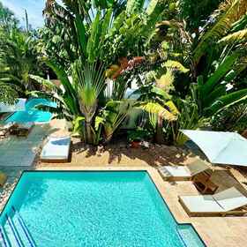 Room 1 Islands Inn on the Drive - Sunshine 2BD Suite - A0, โรงแรม & ที่พัก Museum of Discovery and Science