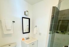 อื่นๆ 3 Islands Inn on the Drive - Sunset Suite - King Bed - B1