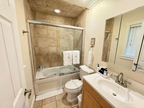 Others 4 Vidal Manor 4BR Oasis w Pool Cabana- Wilton Dr