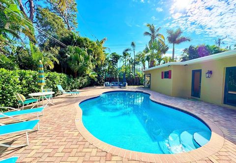 Others Vidal Manor 4BR Oasis w Pool Cabana- Wilton Dr