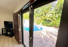 Others 7 Vidal Manor 4BR Oasis w Pool Cabana- Wilton Dr