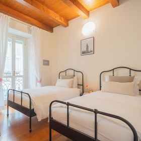 Room 1 Residenza Dolce Lago by Rent all Como, Santuario Santi Fermo e Lorenzo Hotels
