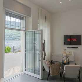 Interior entrance1科莫Piccola Lotus度假屋，科莫省飯店