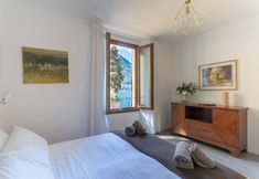 Others 3 Romantic Pier by Rent all Como