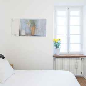 Room 1 Rosart House by Rent all Como, Hotel Provinsi Como