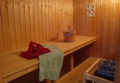 其他 6 Ferienhaus mit Sauna im Ferienpark Mirow