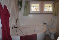 Others 2 Ferienhaus mit Sauna im Ferienpark Mirow