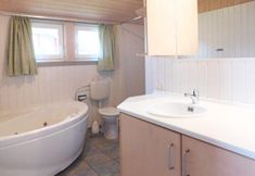 其他 6 Ferienhaus mit Sauna im Ferienpark Mirow