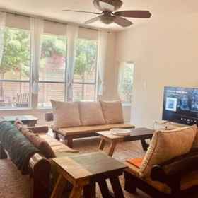 Room1Dream Dust Drive When East Meets West,Parks at Town Center飯店