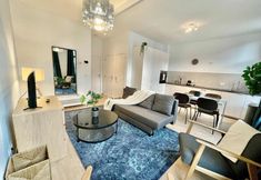 Others 7 Luxury Dlx 1BR Near Fashion District by Oneluxstay
