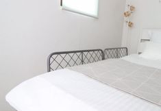 Others 3 Andnext Holiday House