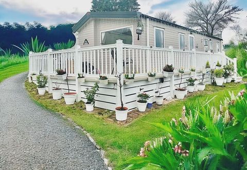 其他 Cozy Newquay Lodge With Private Hot Tub,