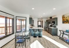 Others 5 Mtn-view Escape w/ Office Space in Cortez!