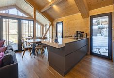 Lain-lain 5 Attractive Chalet on the Slopes