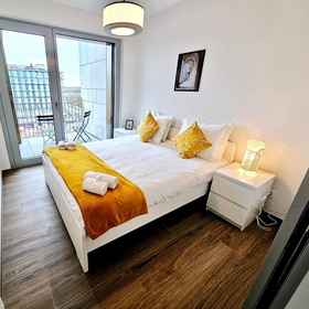 Room 1 舒适的一居室带停车位和阳台, 贝特朗日 Apartments