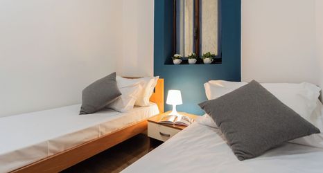 Others 2 Family Lake Apartment